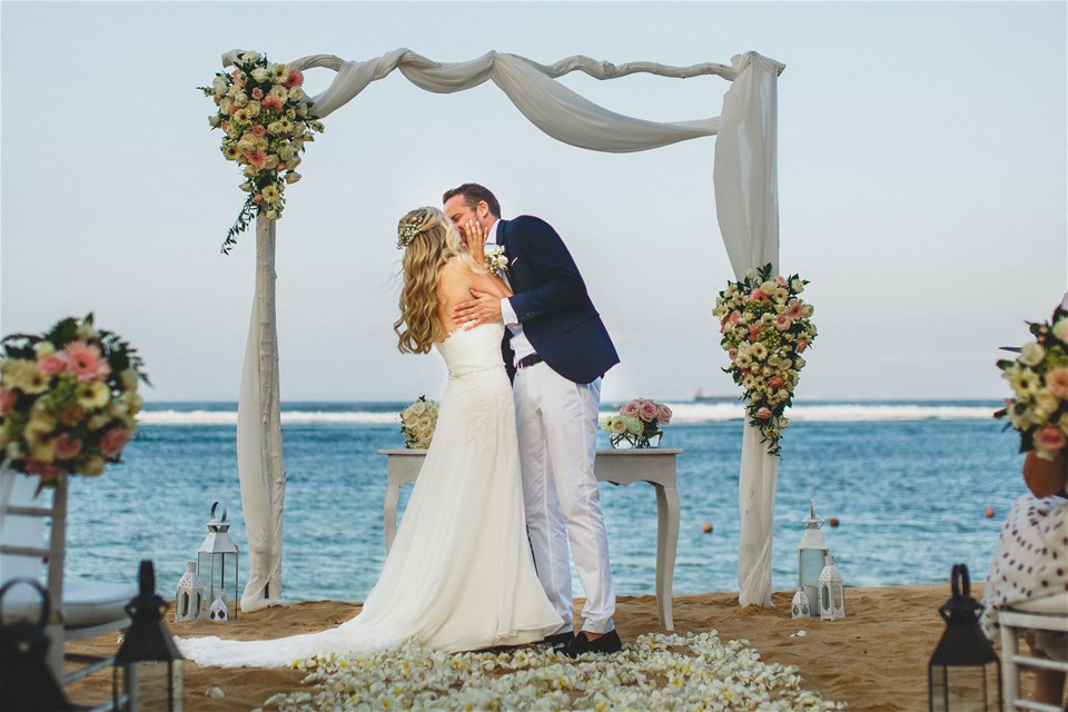 Wedding at The Laguna, a Luxury Collection Resort & Spa