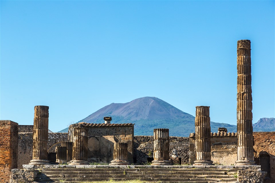 Pompeii Sorrento & the Bay of Naples | Touring with Trailfinders