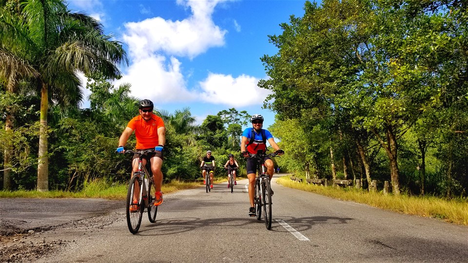 Cycle Cuba: West