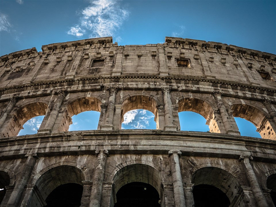 Skip the Line Colosseum Small Group Family Tour