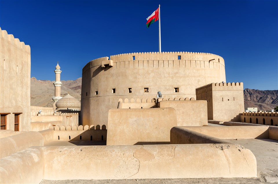 Exploring Oman with Inter Hotel Transfers