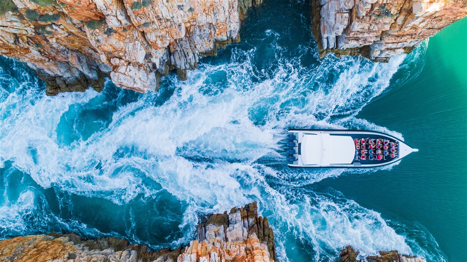 Horizontal Falls Seaplane Adventure