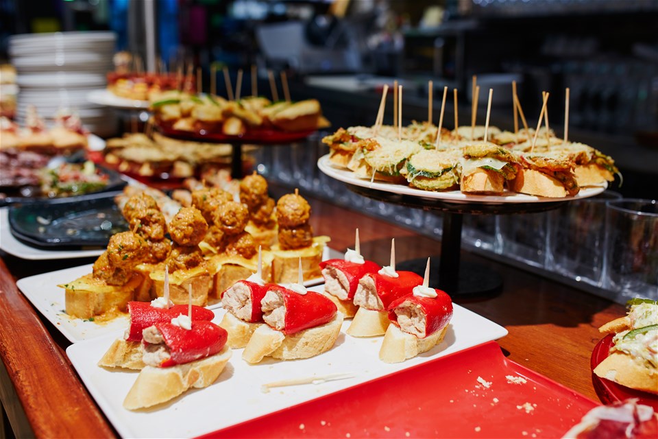 Ultimate San Sebastian Pintxos & Wine Tour