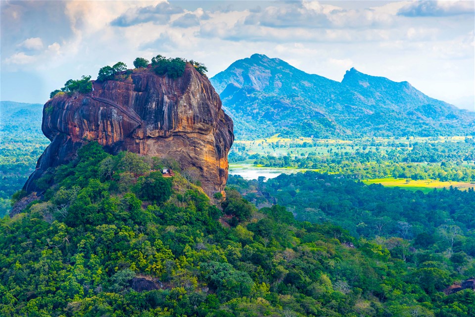 Cycle the Backroads of Sri Lanka