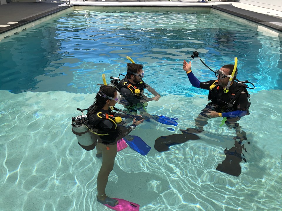 Port Douglas 3 Day Learn to Dive Course