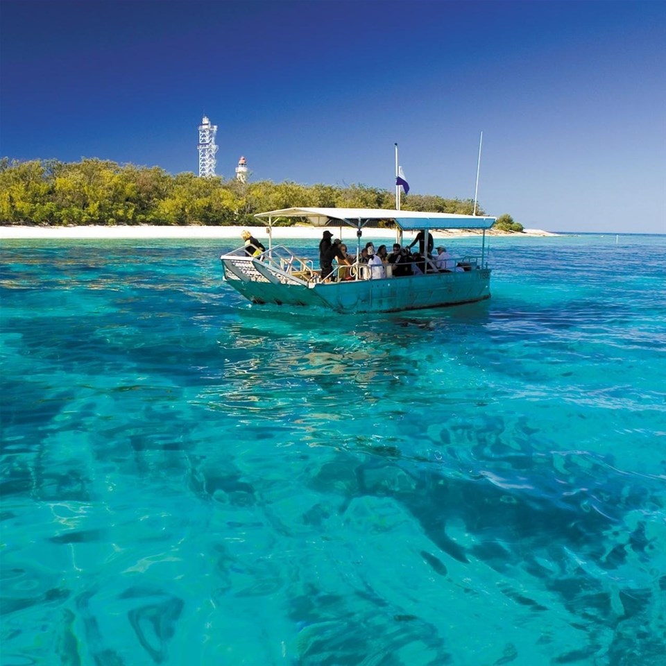 Lady Elliot Island Reef Adventure with Scenic Flight