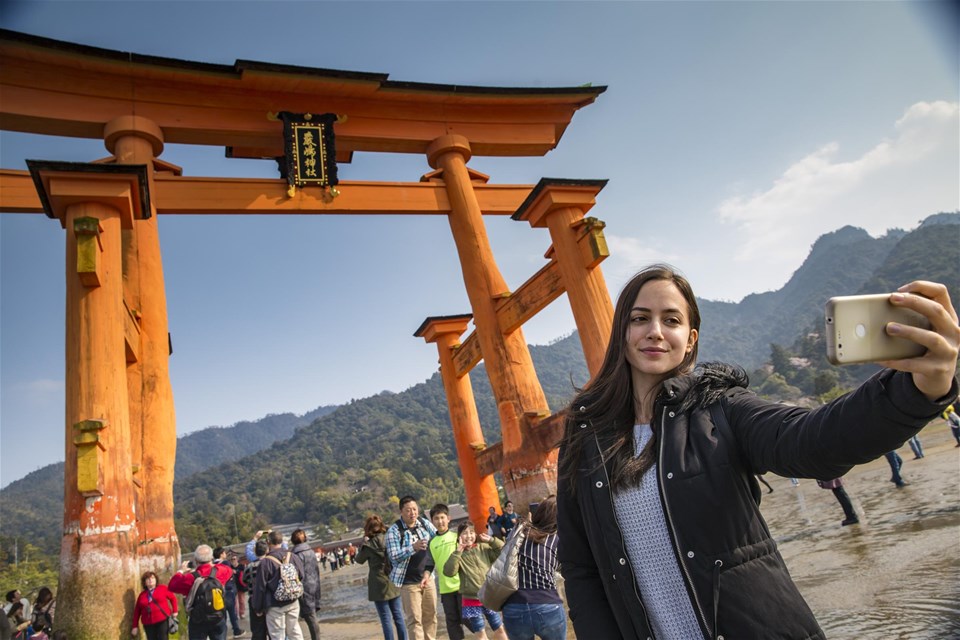 Epic Japan: Speed Trains & Street Food