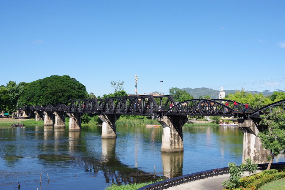 River Kwai and Thai Village Tour