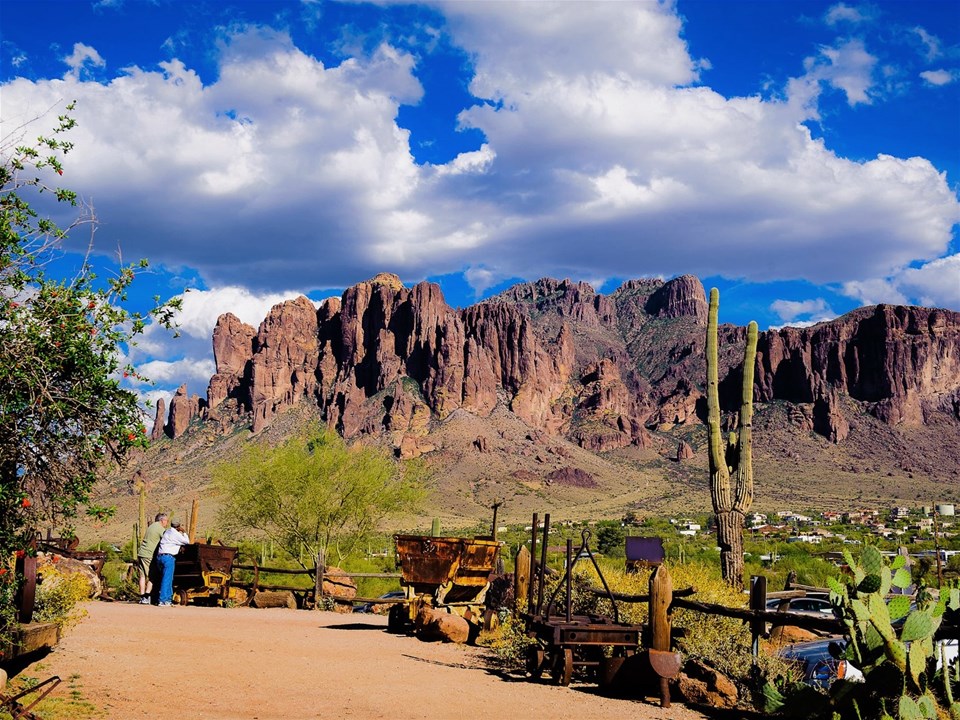 Apache Trail Tour