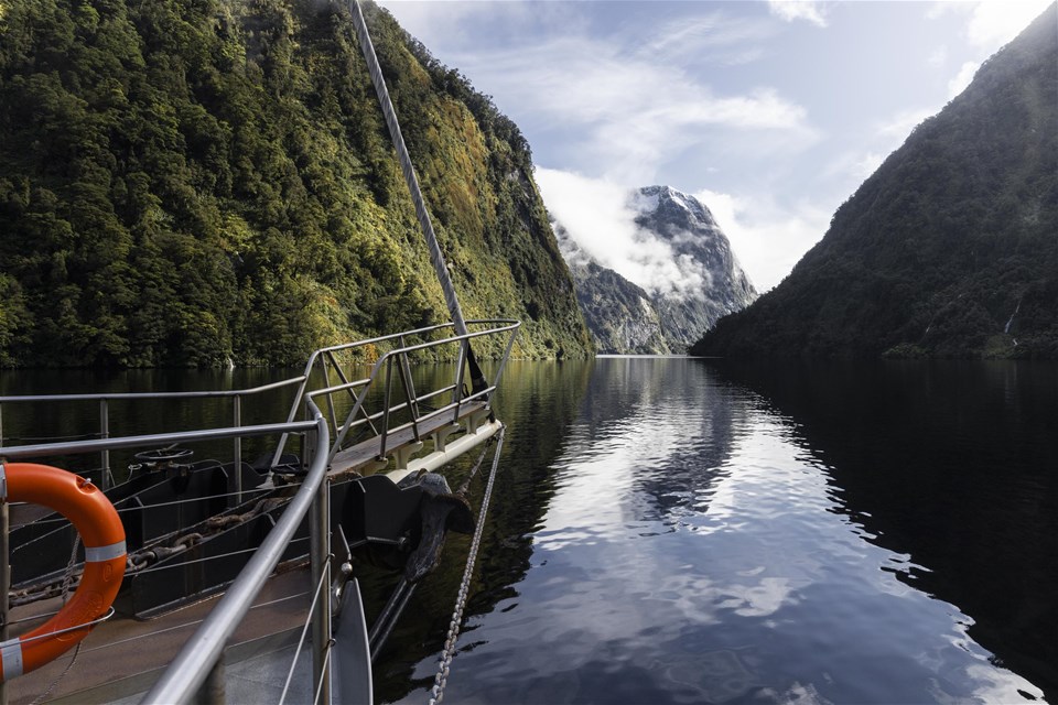 Doubtful Sound Day Tour - Coach Cruise Coach