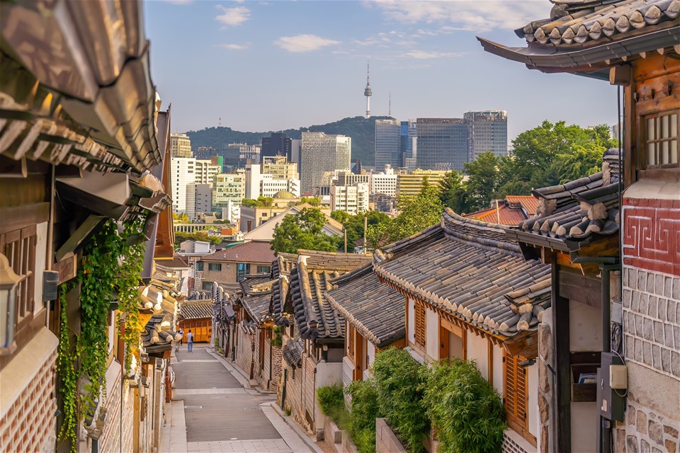 From the Rockies to Seoul: Why Canadians Should Visit South Korea - Experiencing South Korea's Modern Cities