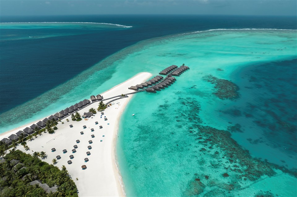 Constance Moofushi, Maldives