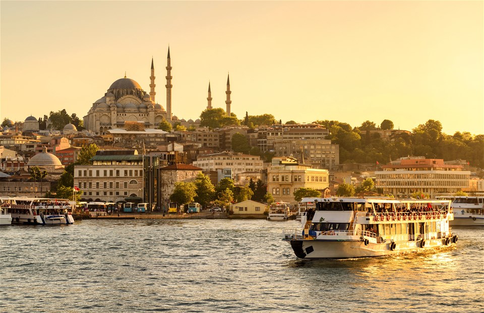 Bosphorus Cruise & Dolmabahce Palace