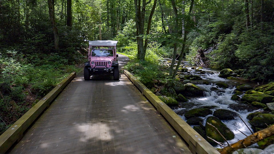 Roaring Forks Smoking Mountain Tour