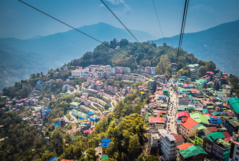 High Himalayas & Land of the Rhino