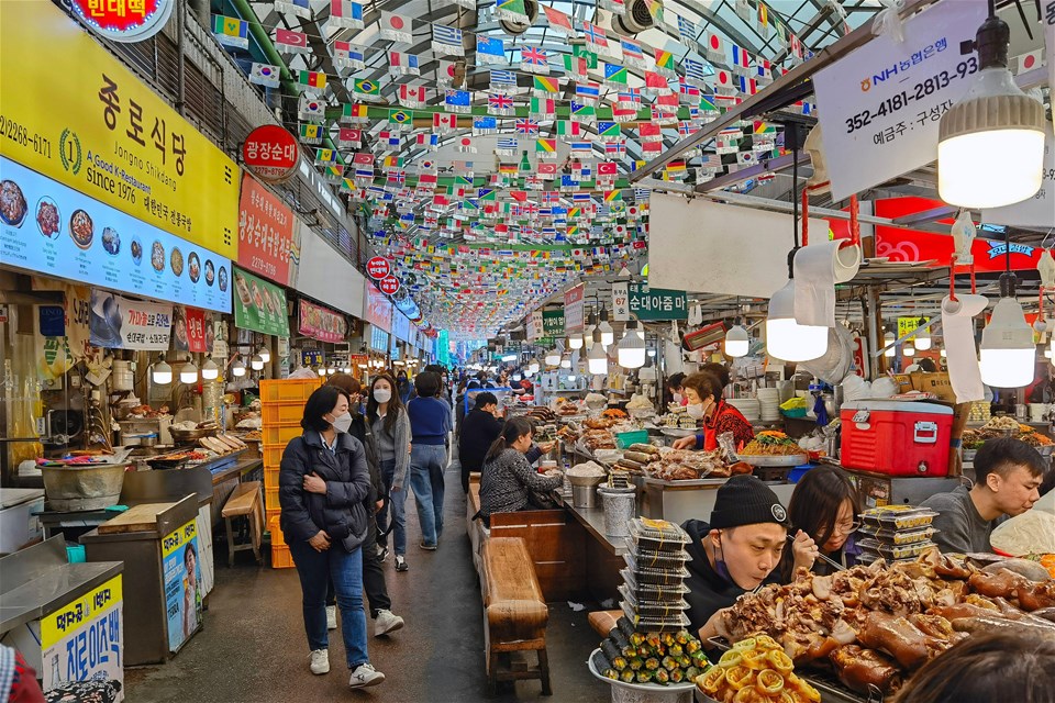 Seoul Night Market Food Tour