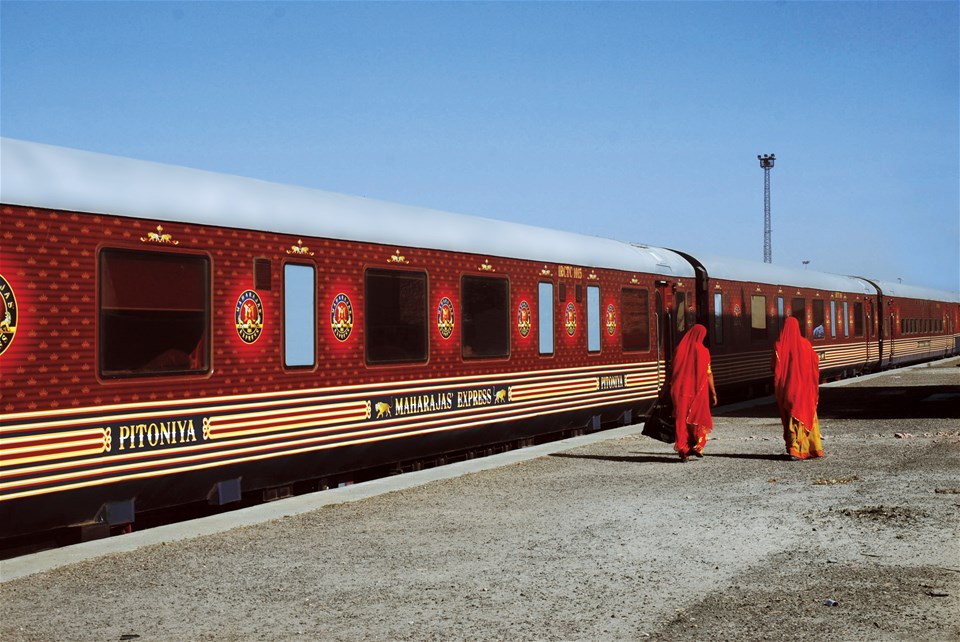 Maharajas' Express - The Indian Panorama