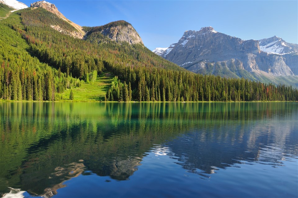 Discover the Canadian Rockies: Jasper to Banff