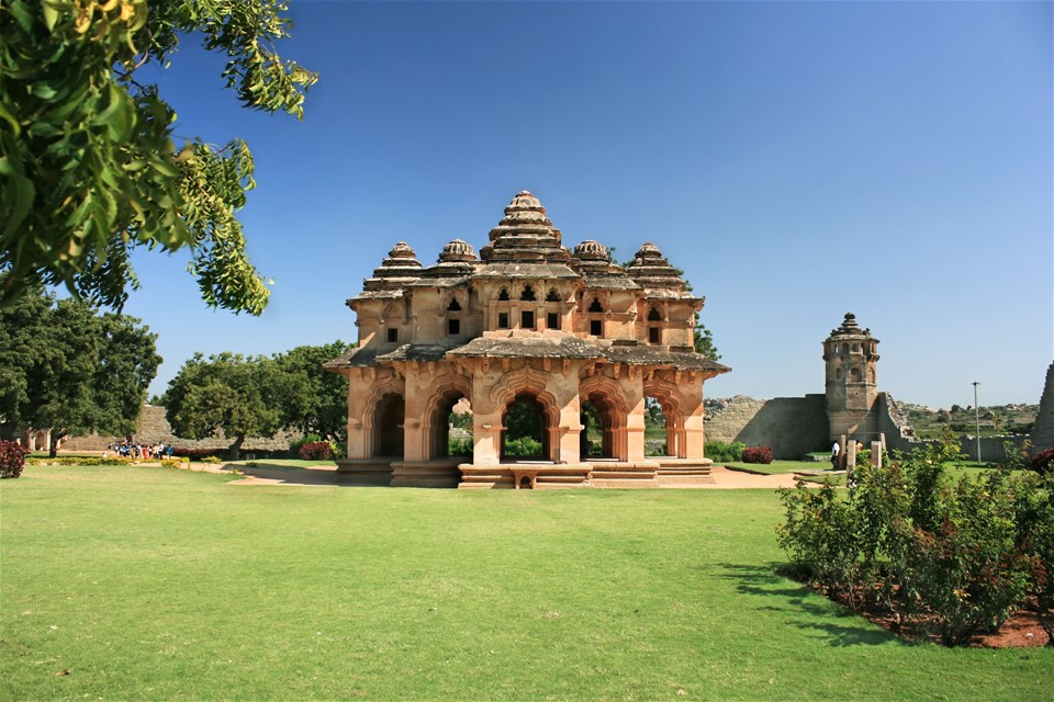 Deccan Discovery