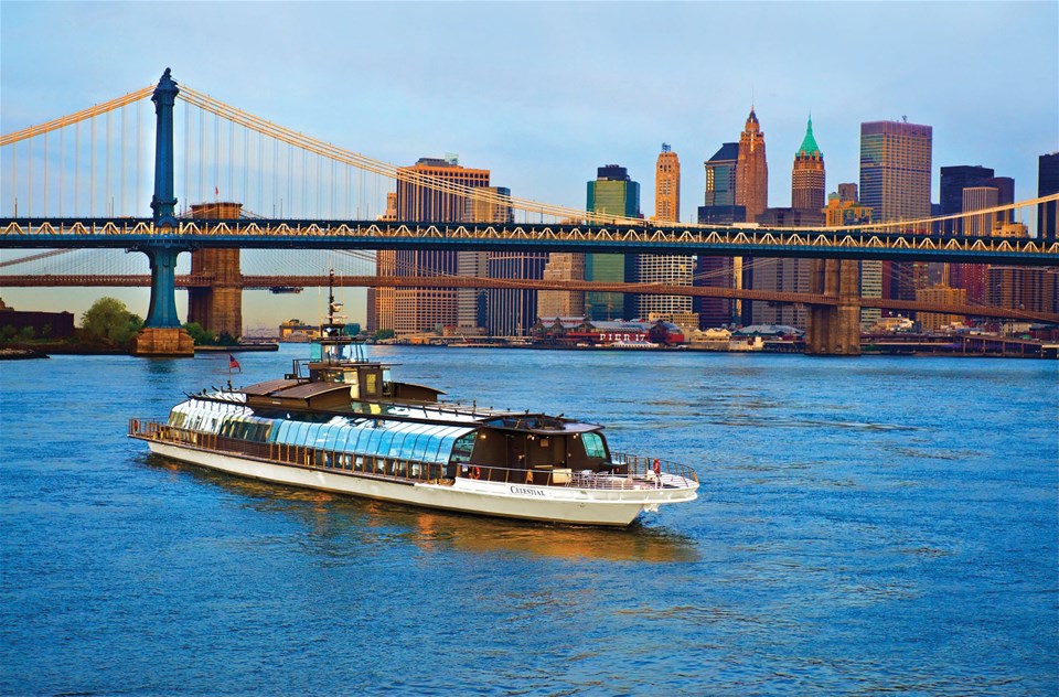 Bateaux New York Dinner Cruise