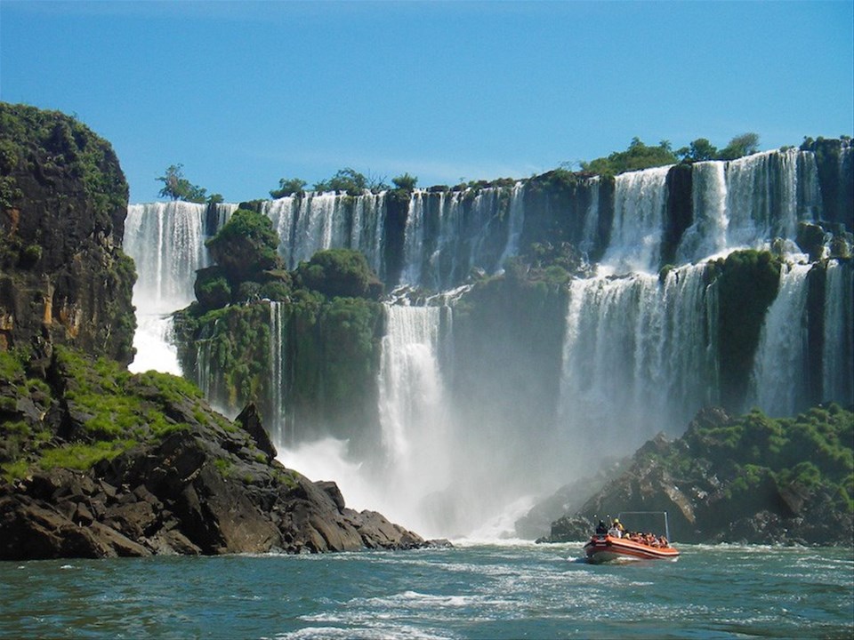 Gran Aventura Boat Ride & Iguazu Falls