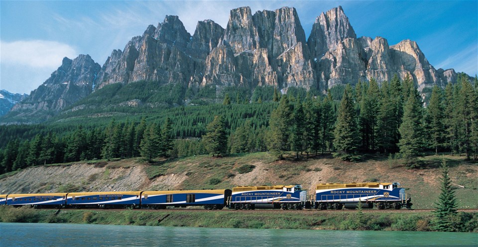 Rocky Mountaineer Rainforest to Gold Rush Vancouver to Jasper