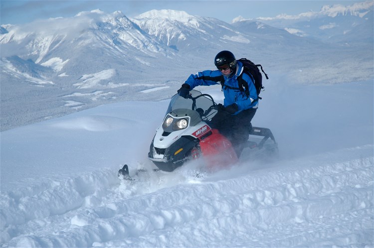 Kicking Horse Canyon Snowmobile Tour